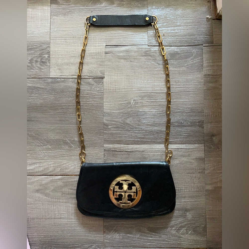 Tory Burch logo clutch